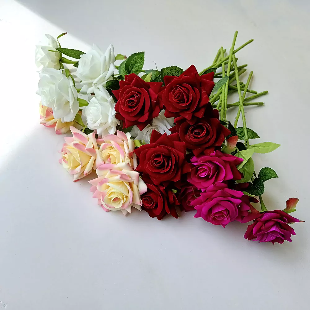 Paano gawing mas makatotohanang ang mga artipisyal na bulaklak?