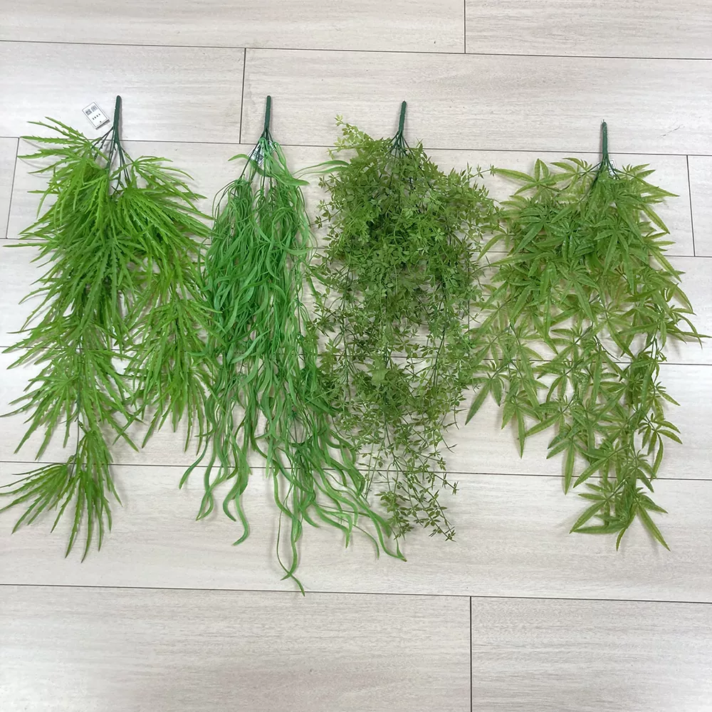 Faux fern wall na nakabitin